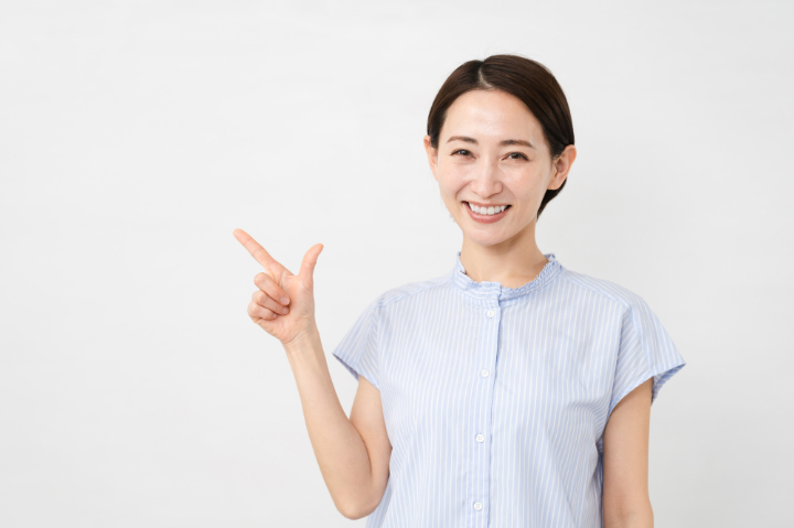 前歯のマウスピース矯正を検討する際のポイントのイメージ